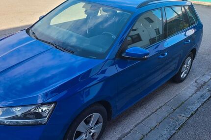 Skoda Fabia 52.000 km 11.999 &euro; Steinhöring 85643