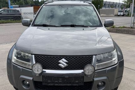 Suzuki Grand Vitara 239.000 km 2.600 &euro; Rosenheim 83026