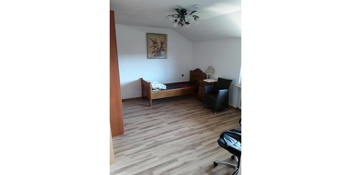 Dachgeschoßwohnung Rosenheim Aising - 2 Zimmer, 90 m&sup2;, 1.231&euro; | Angebot:25257479