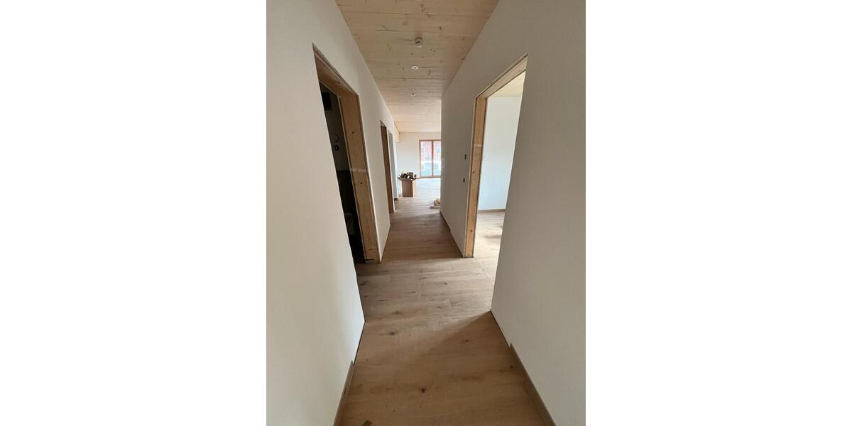 Etagenwohnung Samerberg - 3 Zimmer, 92 m&sup2;, 1.650&euro; | Angebot:25883166