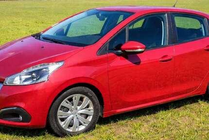 Peugeot 208 14.250 km 8.500 &euro; Kiefersfelden 83088