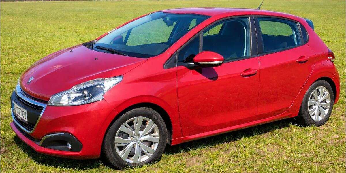 Peugeot 208 14.250 km 8.500 &euro; Kiefersfelden 83088