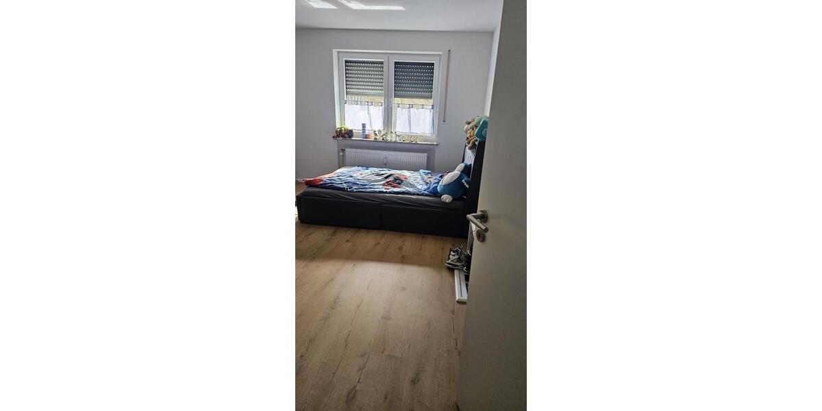 Erdgeschoßwohnung Kolbermoor - 3 Zimmer, 77 m&sup2;, 1.250&euro; | Angebot:25637771