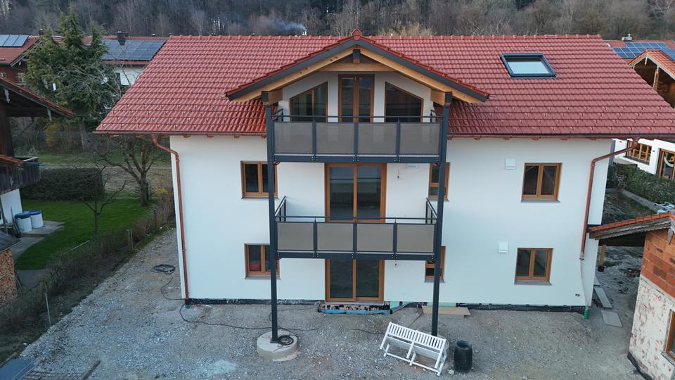 Dachgeschoßwohnung Schnaitsee - 3 Zimmer, 93 m&sup2;, 1.548&euro; | Angebot:25906789