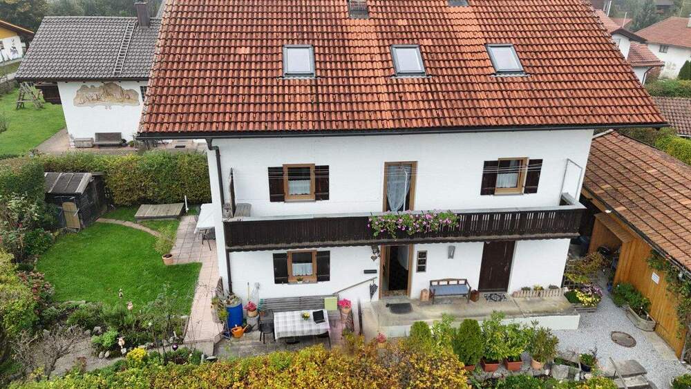 Einfamilienhaus Flintsbach - 9 Zimmer, 190 m&sup2;, 450.000&euro; | Angebot:25728122