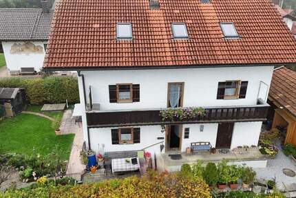 Haus Flintsbach - 9 Zimmer, 190 m&sup2;, 425.000&euro; | Angebot:25728122