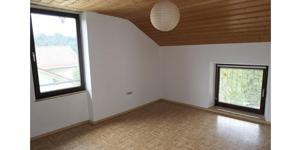 Dachgeschoßwohnung Fischbachau - 2 Zimmer, 69 m&sup2;, 590&euro; | Angebot:25414099