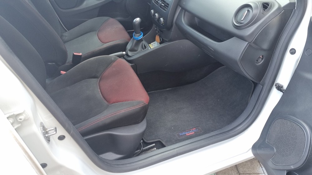 Renault Clio 86.000 km 6.700 &euro; Prutting 83134