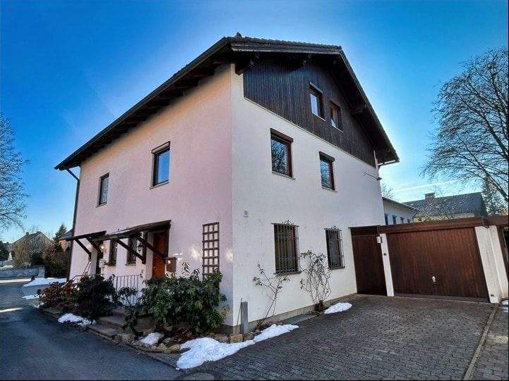 Doppelhaushälfte Rosenheim West - 4 Zimmer, 127 m&sup2;, 620.000&euro; | Angebot:25730439
