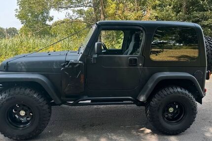 Jeep Wrangler 190.000 km 22.999 &euro; Prien a. Chiemsee 83209