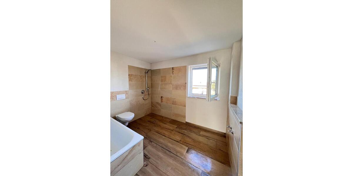 Doppelhaushälfte Egmating - 7 Zimmer, 174 m&sup2;, 2.500&euro; | Angebot:25384338