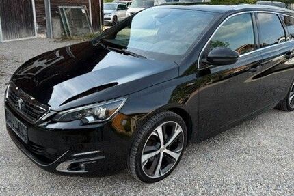 Peugeot 308 184.000 km 7.490 &euro; Prien-Bachham 83209