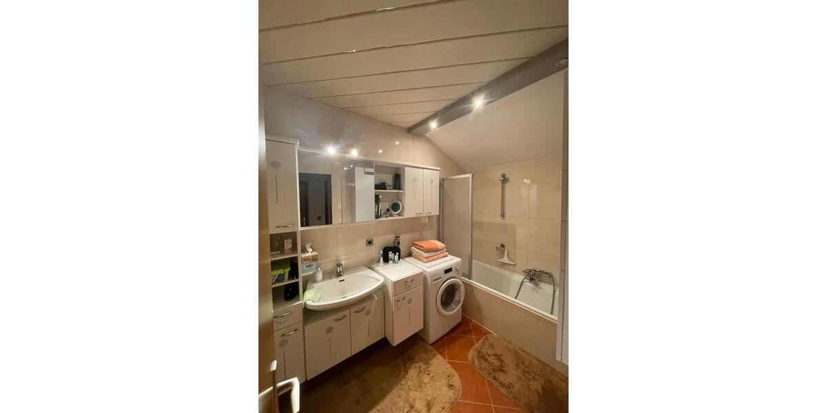 Dachgeschoßwohnung Kiefersfelden - 3 Zimmer, 86 m&sup2;, 375.000&euro; | Angebot:25180094