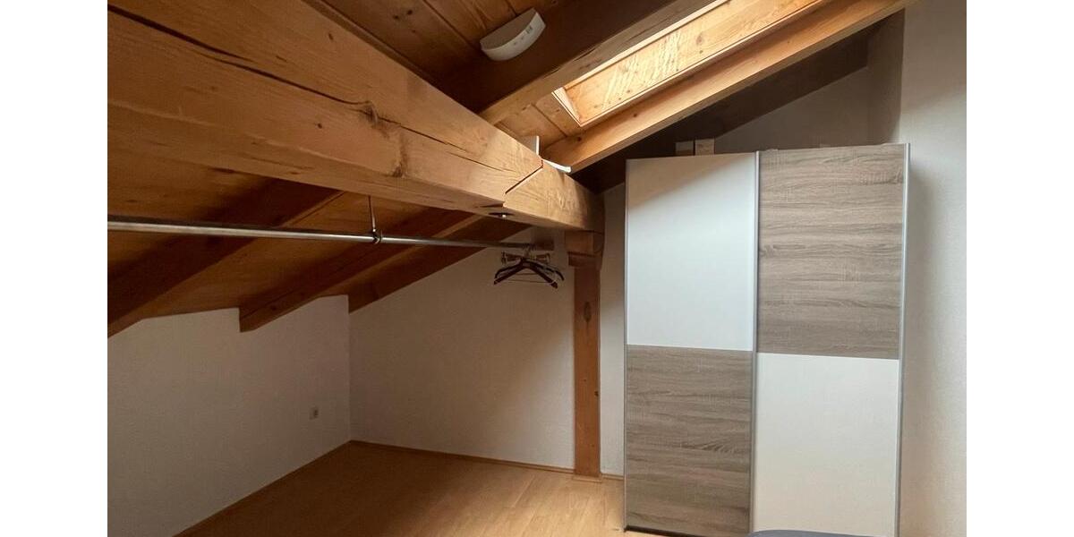 Dachgeschoßwohnung Bad Endorf - 2 Zimmer, 85 m&sup2;, 990&euro; | Angebot:25641072