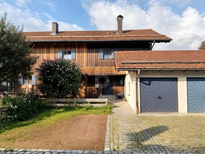 LEBENSRAUM MIT CHARME UND WOHLFÜHLFAKTOR - Doppelhaushälfte Brannenburg | Angebot:25939565