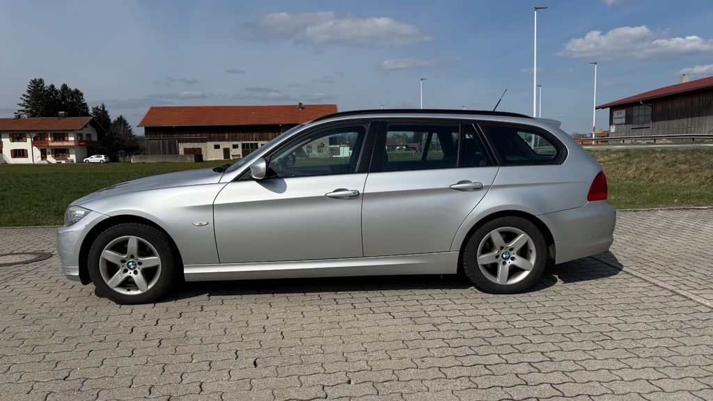 BMW 320 241.685 km 5.899 &euro; Rosenheim 83024