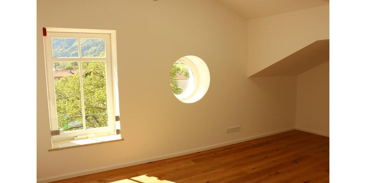 Etagenwohnung Bernau am Chiemsee - 3 Zimmer, 95 m&sup2;, 1.430&euro; | Angebot:26176512