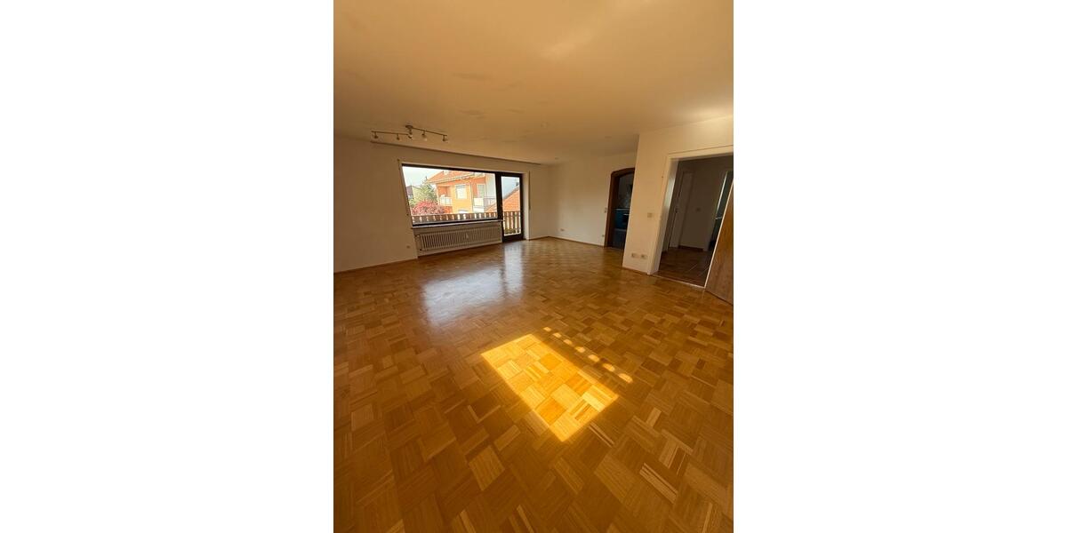Etagenwohnung Steinhöring - 4 Zimmer, 106 m&sup2;, 1.500&euro; | Angebot:26612666