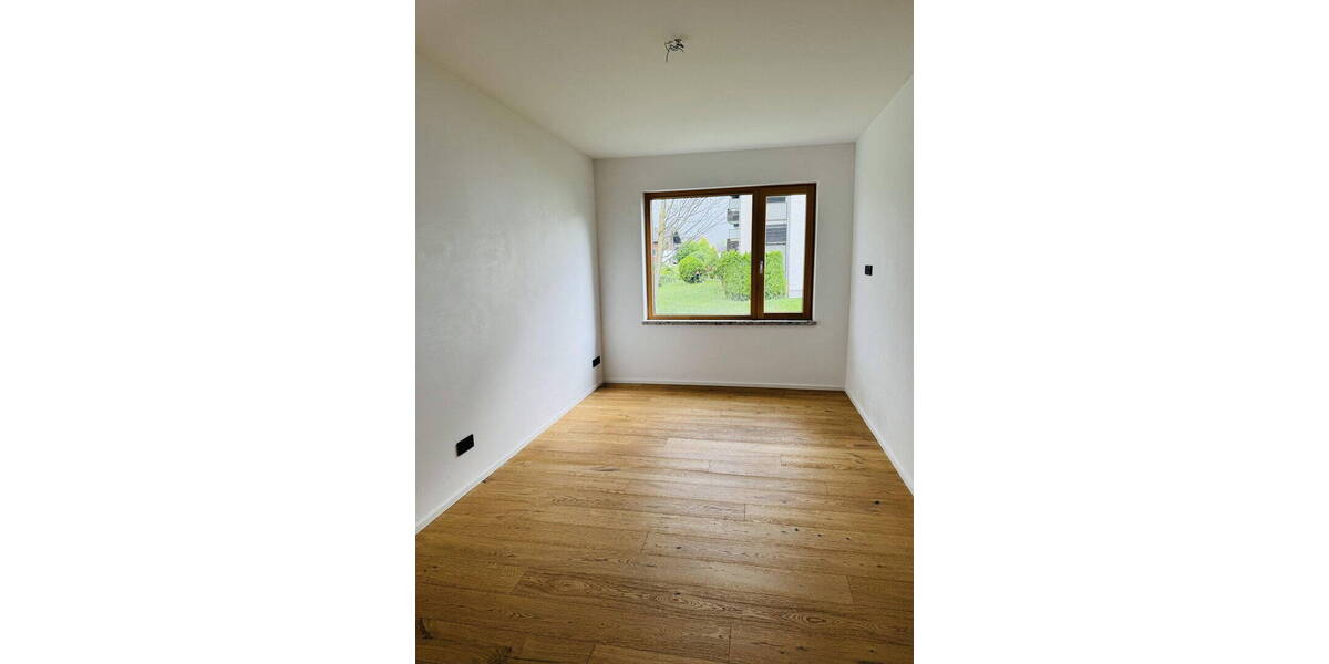 Reihenmittelhaus Branneburg Brannenburg - 4 Zimmer, 150 m&sup2;, 2.500&euro; | Angebot:25756972