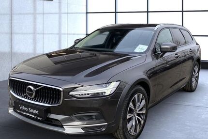 Volvo V90 Cross Country 134.690 km 32.490 &euro; Kolbermoor 83059