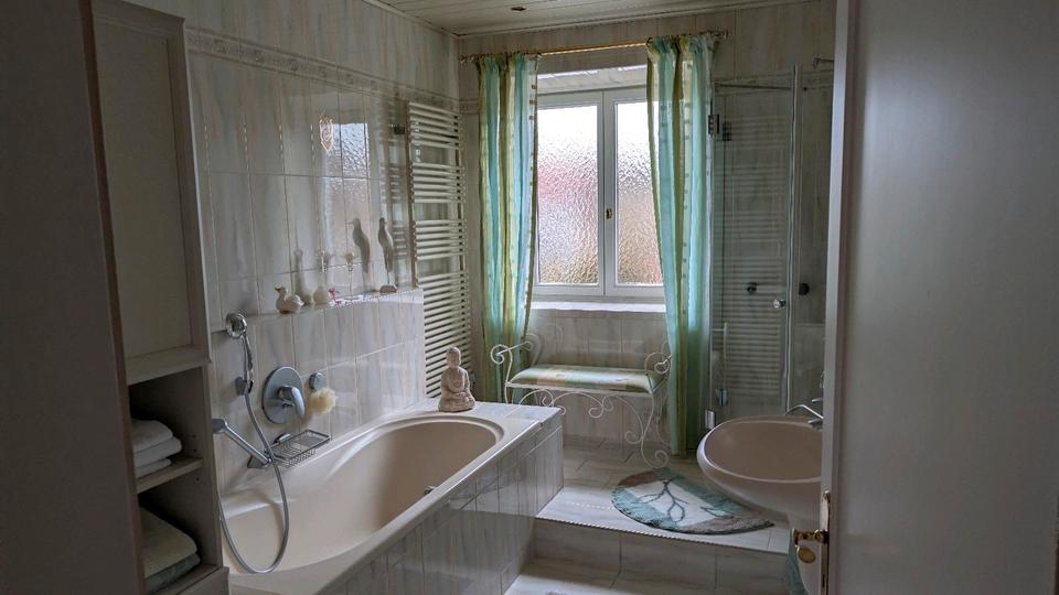 Einfamilienhaus Feldkirchen-Westerham Westerham - 7 Zimmer, 220 m&sup2;, 2.950&euro; | Angebot:25305017