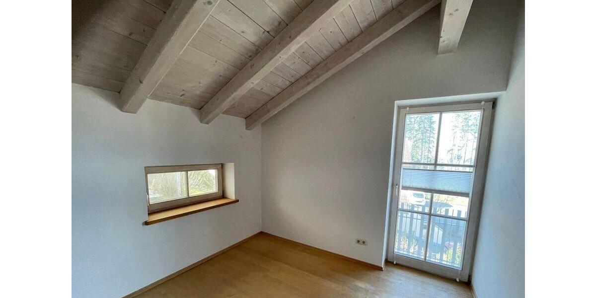 Maisonettenwohnung Bad Endorf - 3 Zimmer, 86 m&sup2;, 1.300&euro; | Angebot:26505252