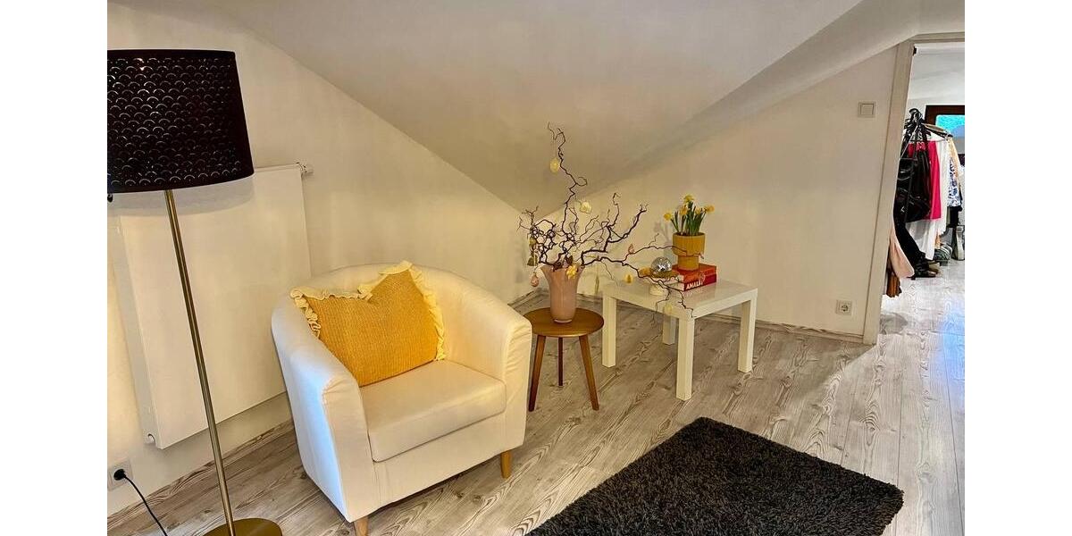 Dachgeschoßwohnung Tuntenhausen - 2 Zimmer, 71 m&sup2;, 1.050&euro; | Angebot:25989110