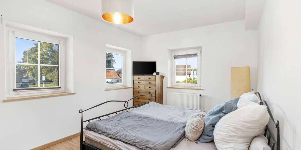 Seltene Chance in Seenähe | Gaststätte inkl. Wohnungen im Ortszentrum - Mehrfamilienhaus, Wohnhaus Übersee | Angebot:25927885