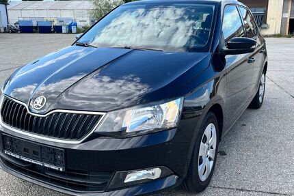 Skoda Fabia 127.597 km 8.450 &euro; Rosenheim 83026