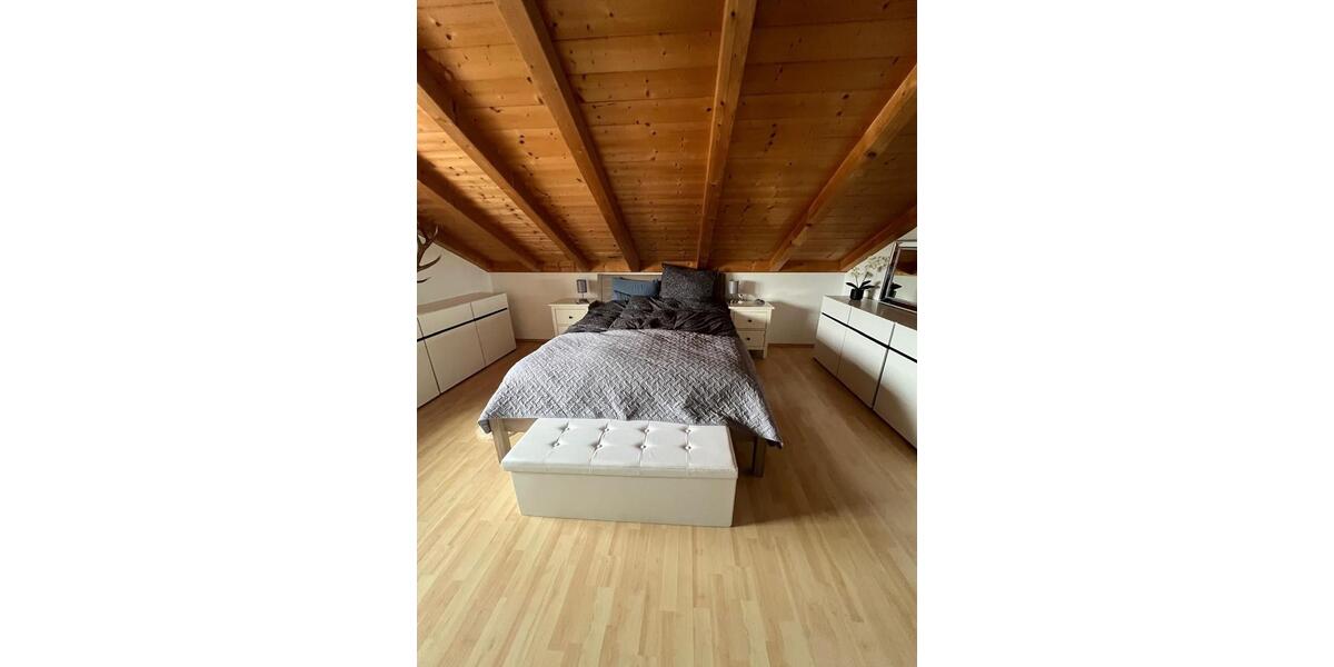 Dachgeschoßwohnung Bruckmühl - 2 Zimmer, 90 m&sup2;, 1.500&euro; | Angebot:25327227