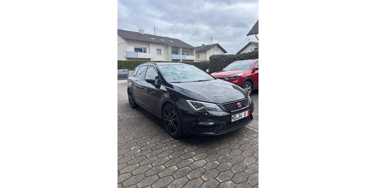 Seat Leon 104.000 km 17.900 &euro; Rosenheim 83024