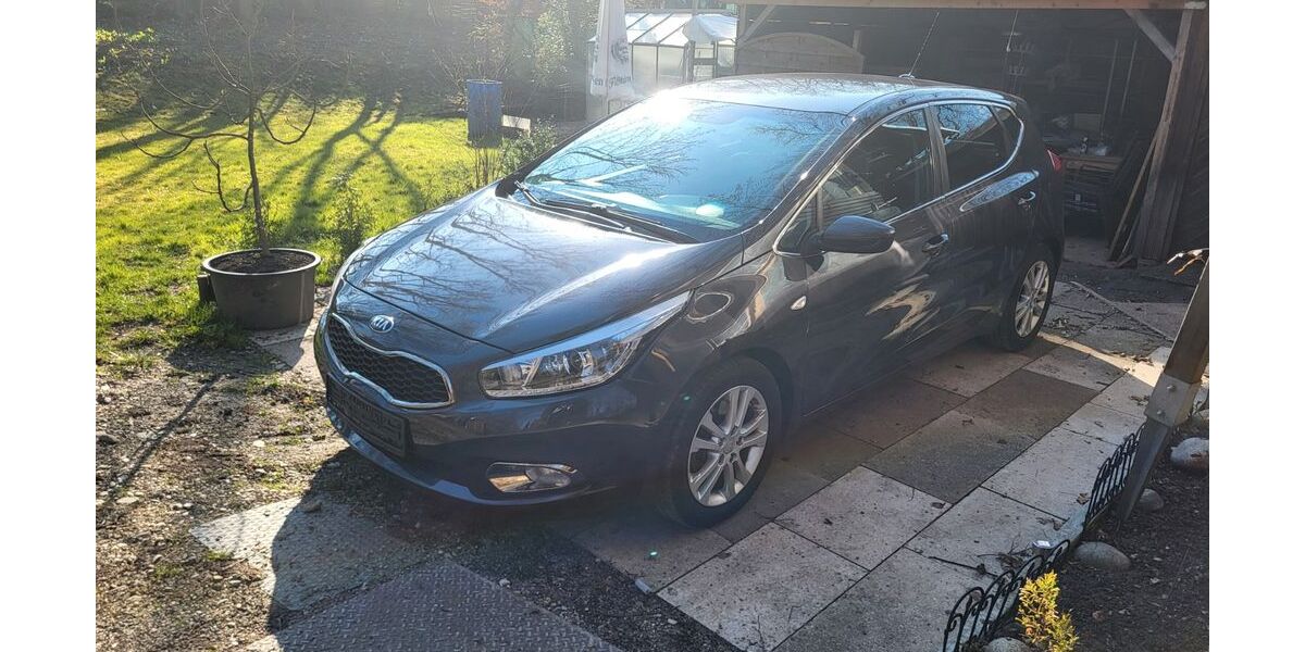 Kia ceed / Ceed 165.675 km 8.400 &euro; Rosenheim 83022
