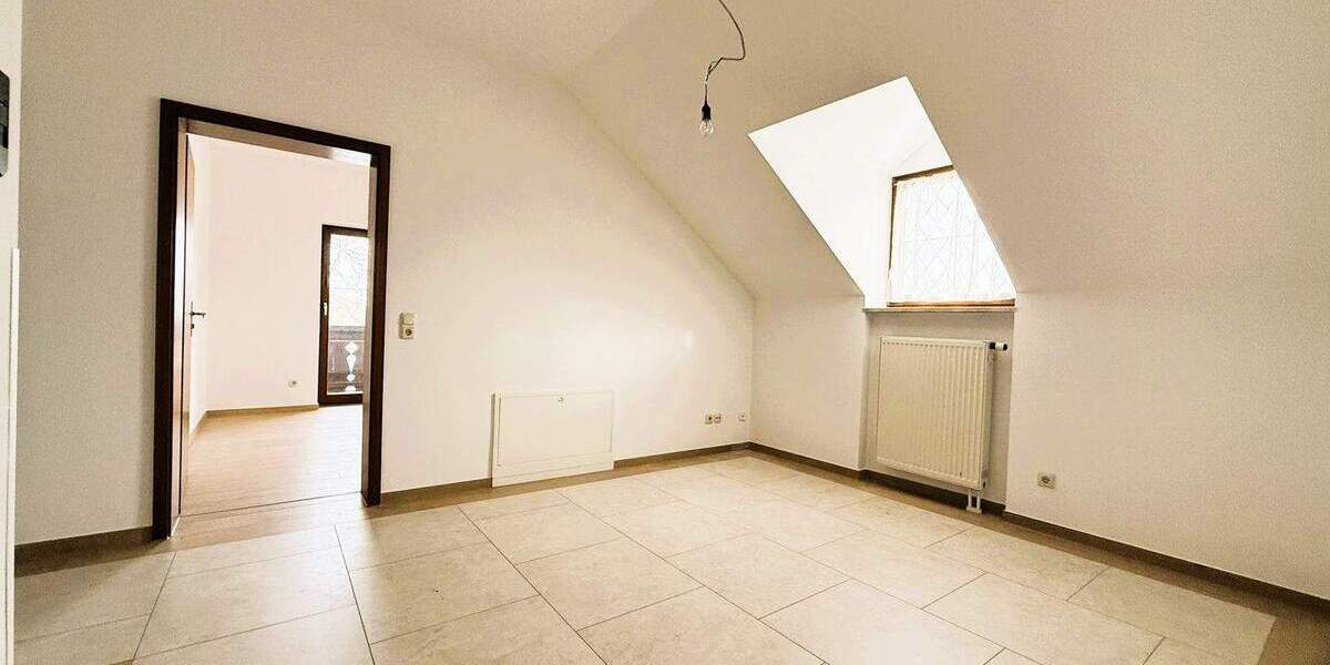 Etagenwohnung Bruckmühl - 3 Zimmer, 91 m&sup2;, 1.250&euro; | Angebot:25802047