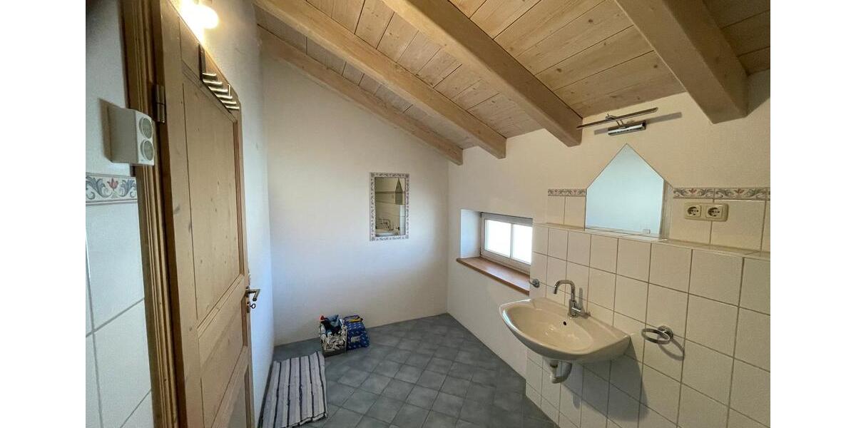 Maisonettenwohnung Bad Endorf - 3 Zimmer, 86 m&sup2;, 1.300&euro; | Angebot:26505252