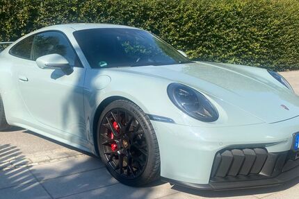 Porsche 992 8.929 km 179.000 &euro; Neubeuern 83115