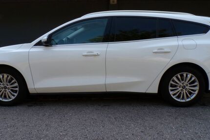 Ford Focus 159.122 km 8.999 &euro; Rosenheim 83026