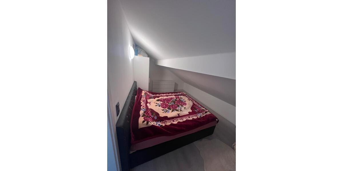 Dachgeschoßwohnung Rosenheim Aising - 3 Zimmer, 65 m&sup2;, 295.000&euro; | Angebot:26261855