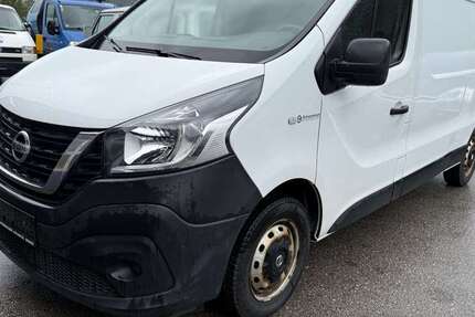 Nissan NV300 207.000 km 7.999 &euro; Rosenheim 83026