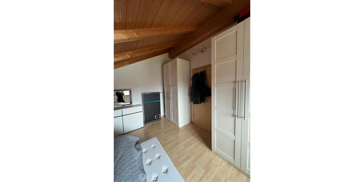 Dachgeschoßwohnung Bruckmühl - 2 Zimmer, 90 m&sup2;, 1.500&euro; | Angebot:25327227