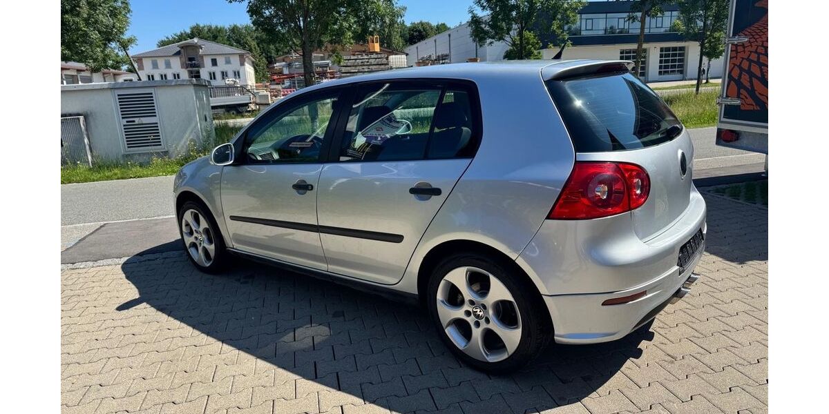 VW Golf 320.000 km 1.650 &euro; Rosenheim 83026