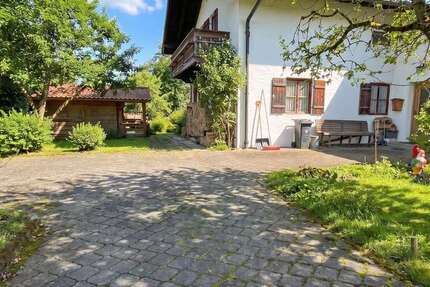 Haus Rimsting - 7 Zimmer, 250 m&sup2;, 1.100.000&euro; | Angebot:26100100